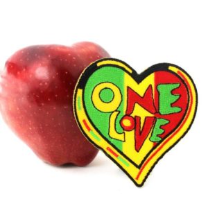 Patch Heart One Love Rasta อาร์มติดเสื้อรูปหัวใจปักลาย ONE LOVE พื้นหลังสีสดใส
