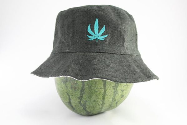 Bucket Hat Black Cannabis Leaf หมวกทรงบ็อบ﻿ผลิตจากใยกัญชา RASTA HEMP BOB HAT สีด
