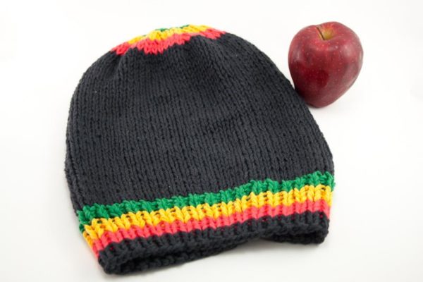 Beanie Black Long Forehead and Top Stripes Green Yellow Red Black หมวกถักแบบยาว﻿