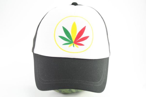Cap White Color Rasta Weed Leaf หมวกแก๊ปราสต้าสีขาว-ดำ ลายใบกัญชาเขียว เหลือง แด