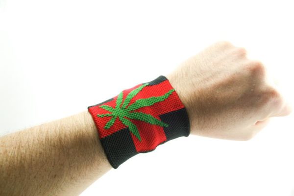 Wristband Red Cross Cannabis Leaf สายรัดข้อมือราสต้า-เรกเก้สีดำ ลาย RED CROSS แล