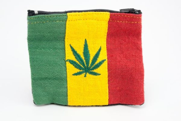 Purse Hemp Cannabis Leaf Zip กระเป๋า﻿ใส่เหรียญปักลายใบกัญชา MARIJUANA LEAF 4x5 น