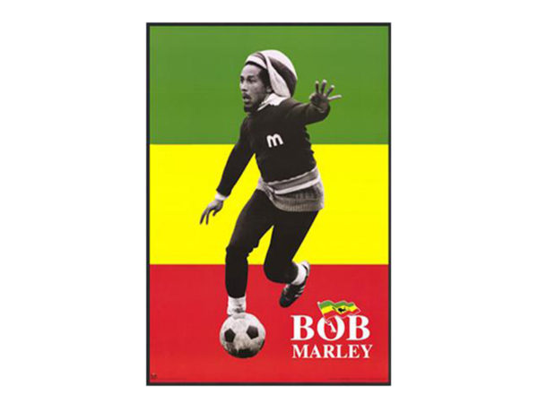 เสื้อยืดสีขาว Bob Marley Soccer