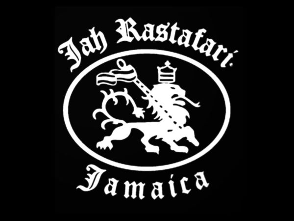 เสื้อยืดสีดำ Jah Rastafari ลายสิงโตและธง